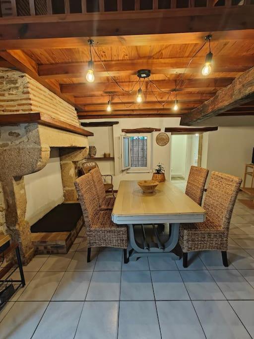 Logement Entier Style Chalet - 1 A 5 Pers - Langon  Zewnętrze zdjęcie